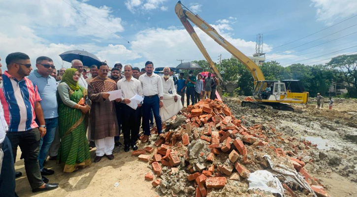 ‘১০ লাখ মানুষকে জলাবদ্ধতা থেকে মুক্তি দেবে বারইপাড়া খাল’